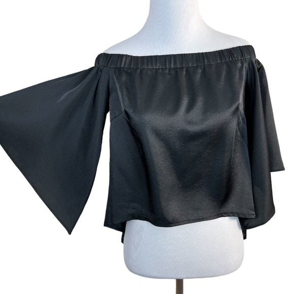 Seek The Label Crop Top XS Black Off Shoulder‎ Flowy Sleeve Back Slit Whimsigoth - Picture 1 of 10